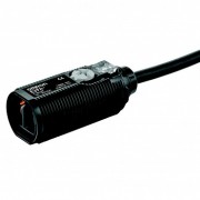 Датчик фотоэл. E3FA, M18, пластик, красный свет, рефлекторный с MSR, 0-500мм, NPN, на свет/темноту,