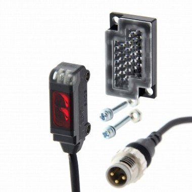 E3T-SR23-M5J 0.3M - Датчик фотоэлектрический, отражение от рефлектора (рефлектор в комплекте), 200мм